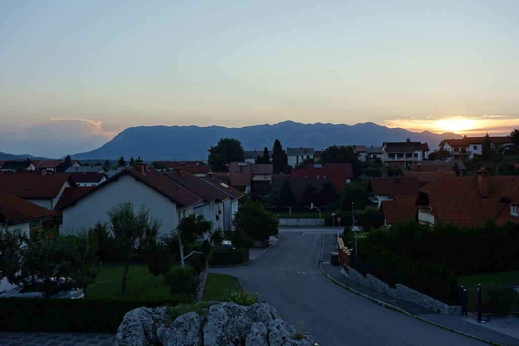 Apartment Beks Postojna Buitenkant foto