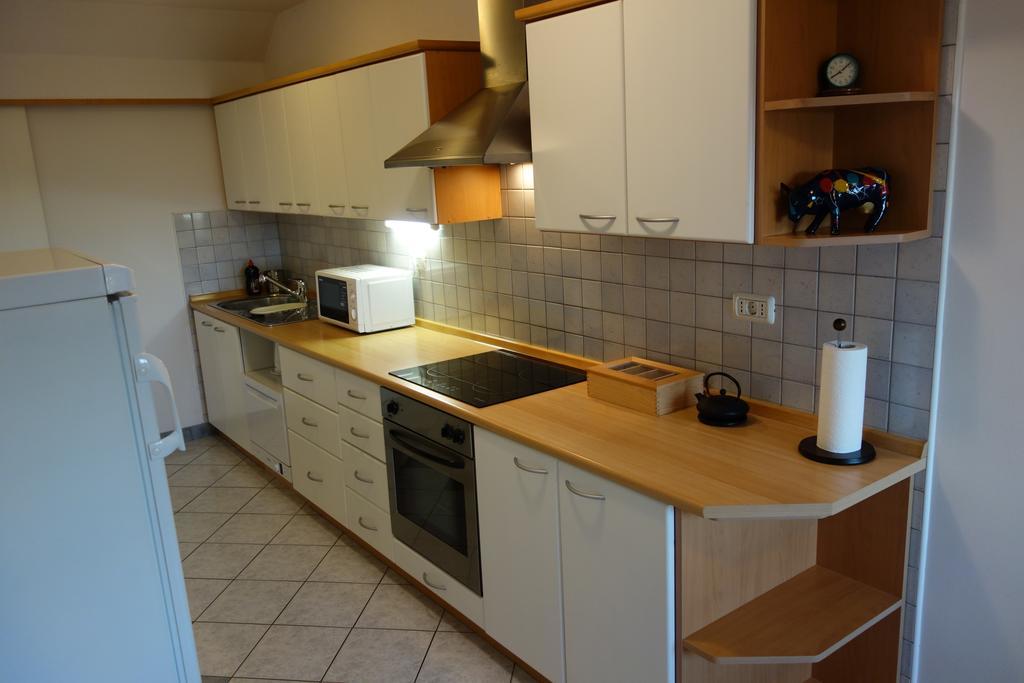 Apartment Beks Postojna Buitenkant foto