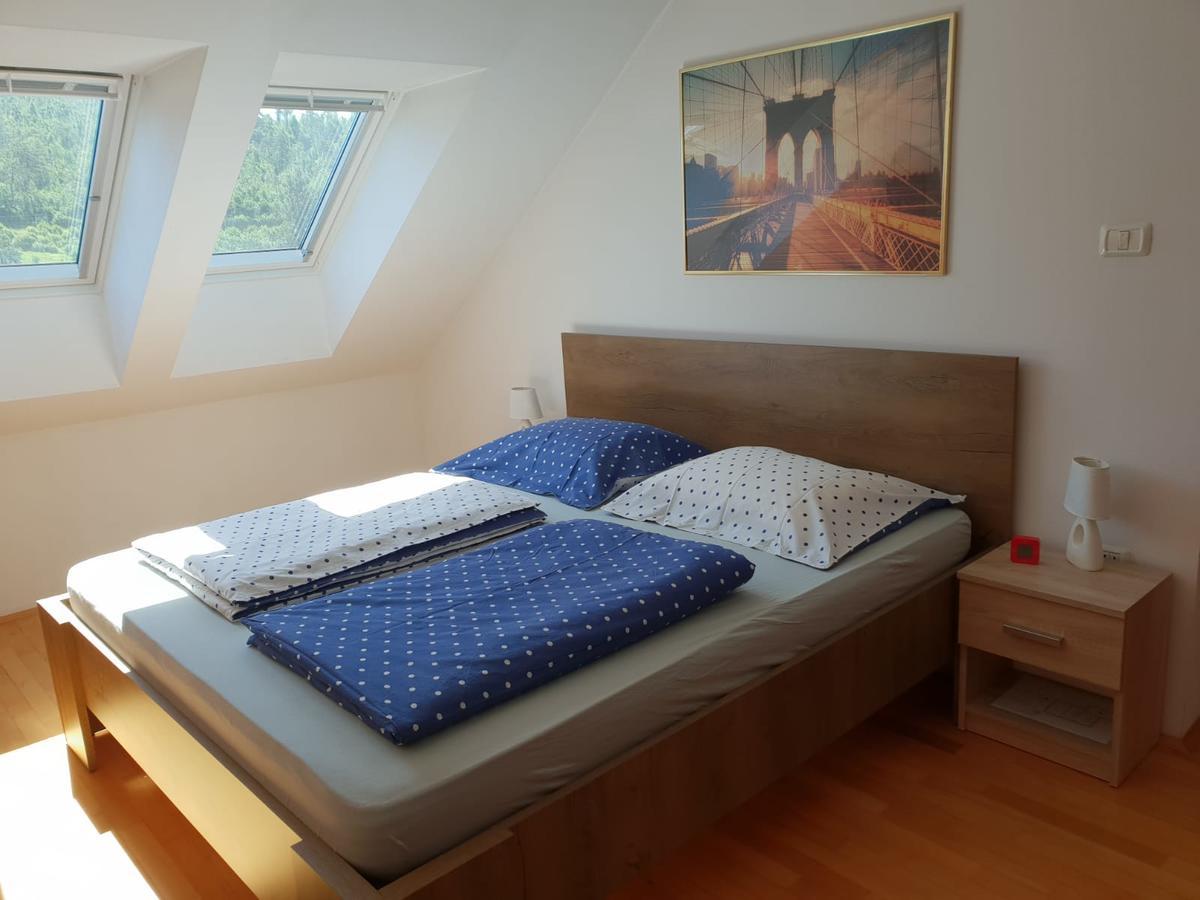 Apartment Beks Postojna Buitenkant foto