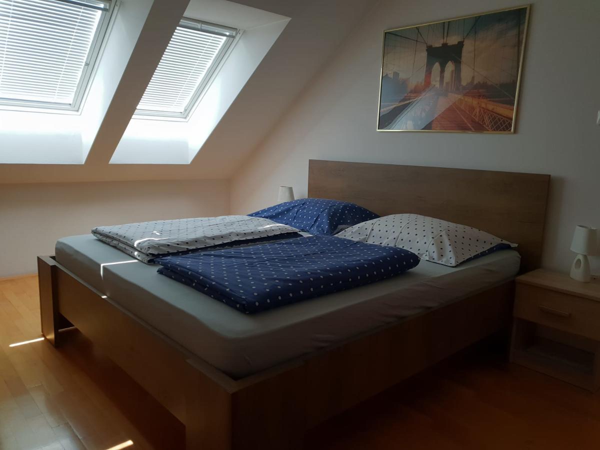 Apartment Beks Postojna Buitenkant foto